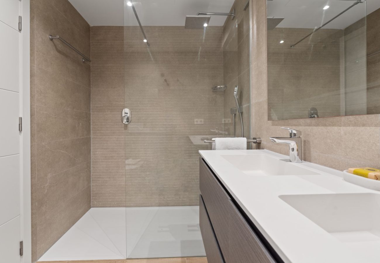 Apartamento en Casares - Amplio apt de 2 dormitorios con solárium – ALCAZABA LAGOON (2017)