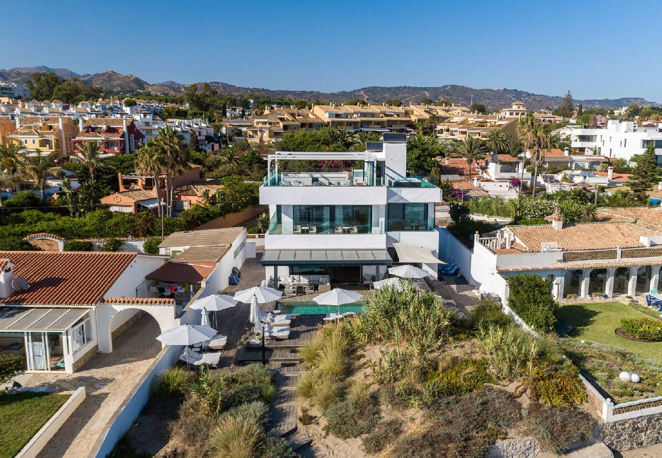 Villa en Marbella - Frontline Beach Costabella (r2576927) 