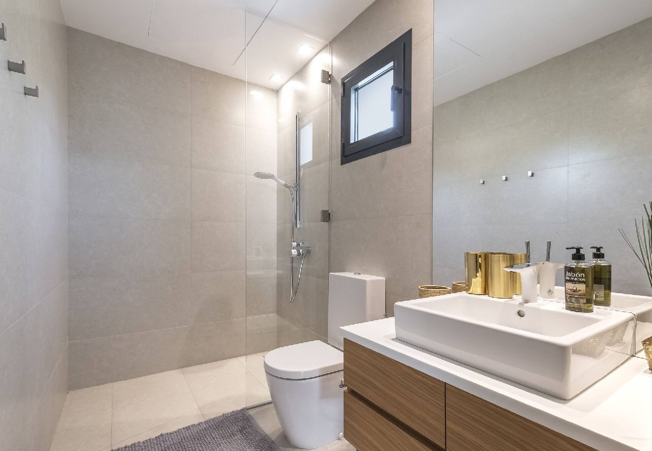 Villa en Marbella - Frontline Beach Costabella (r2576927) 