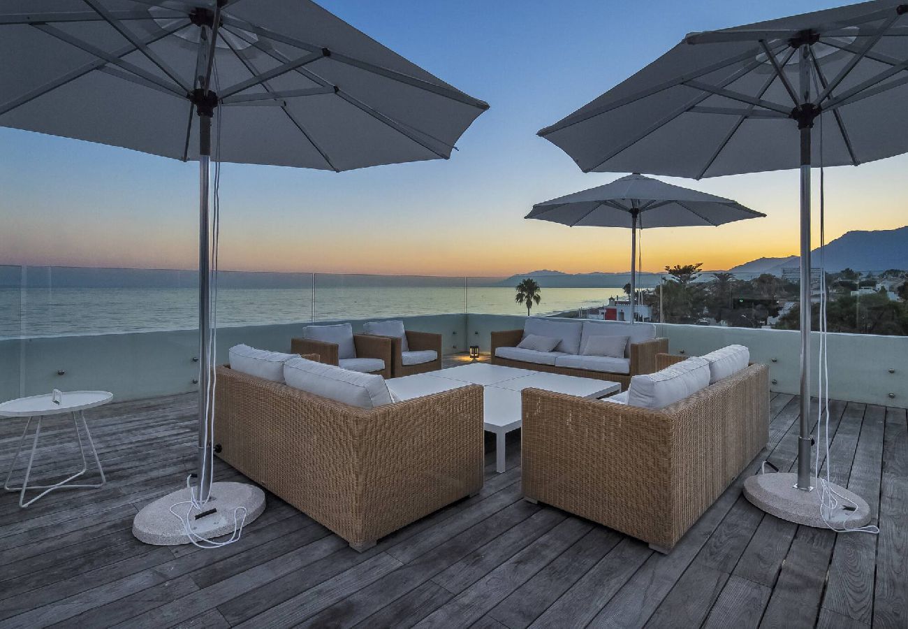 Villa en Marbella - Frontline Beach Costabella (r2576927) 