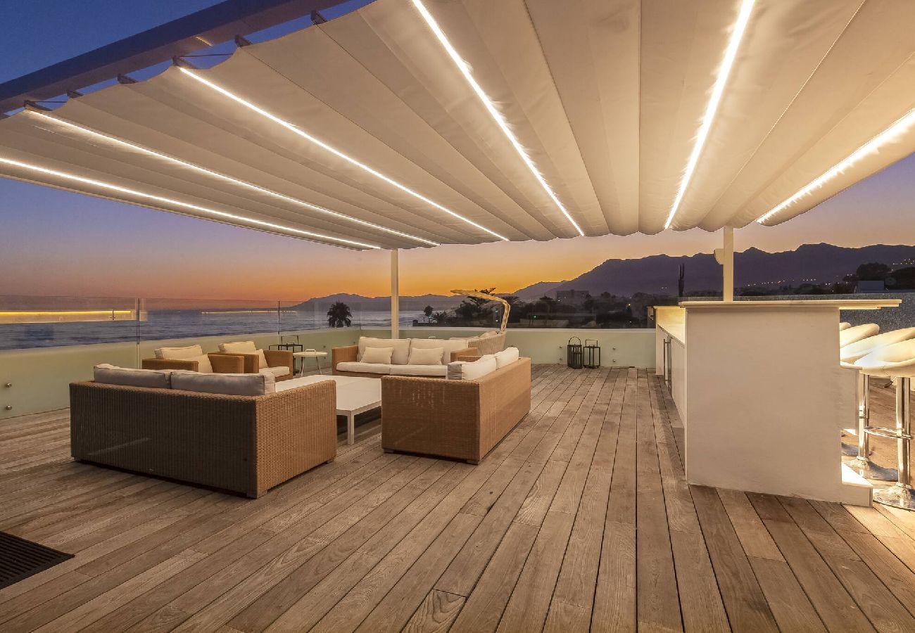 Villa en Marbella - Frontline Beach Costabella (r2576927) 