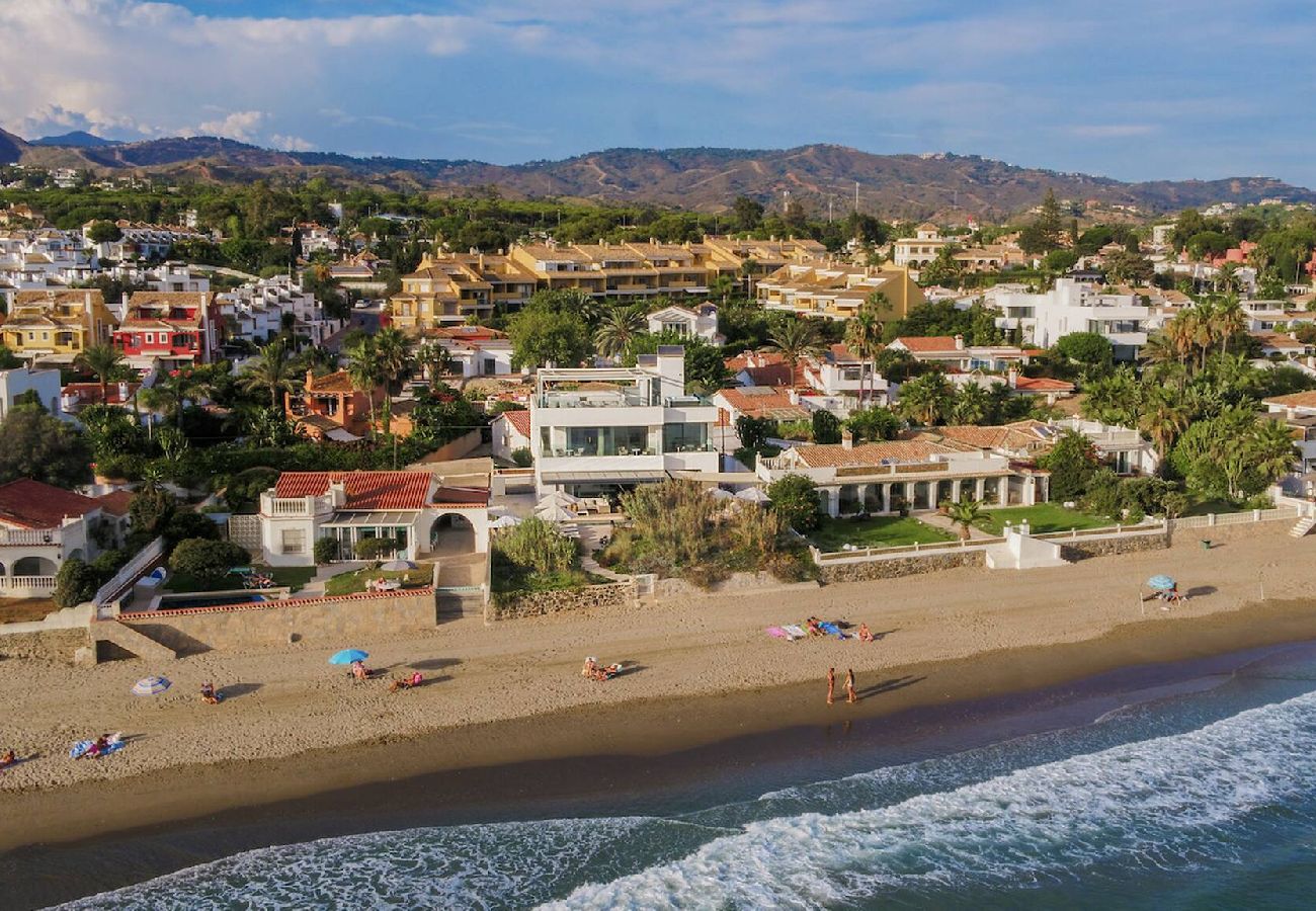 Villa en Marbella - Frontline Beach Costabella (r2576927) 