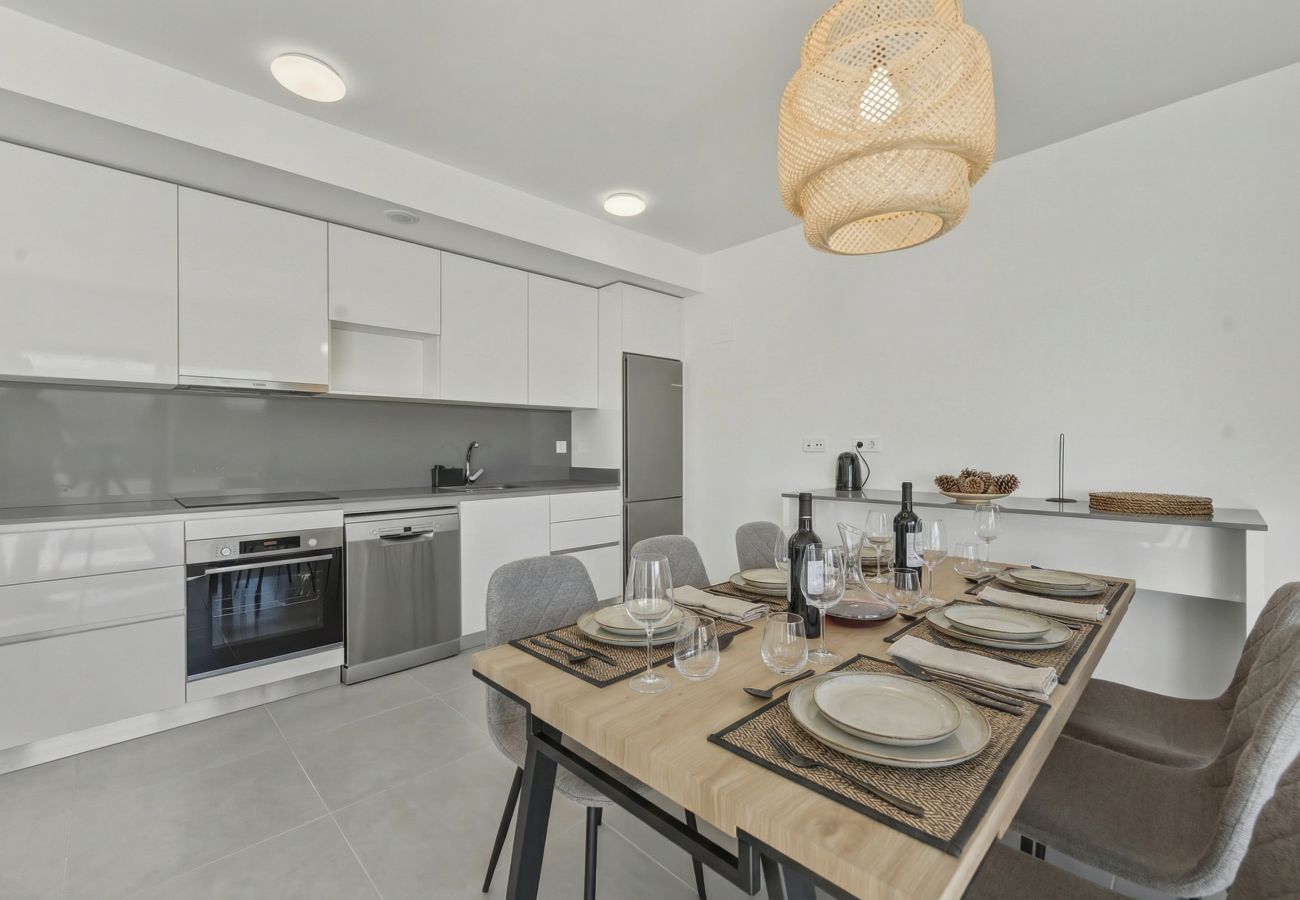 Apartamento en Estepona - 3024 Luminoso apartamento con terraza y piscina