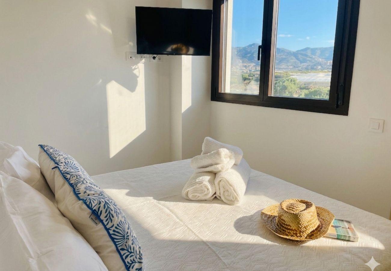 Apartamento en Torrox Costa - Apartamento de Lujo Sea Blue D&D