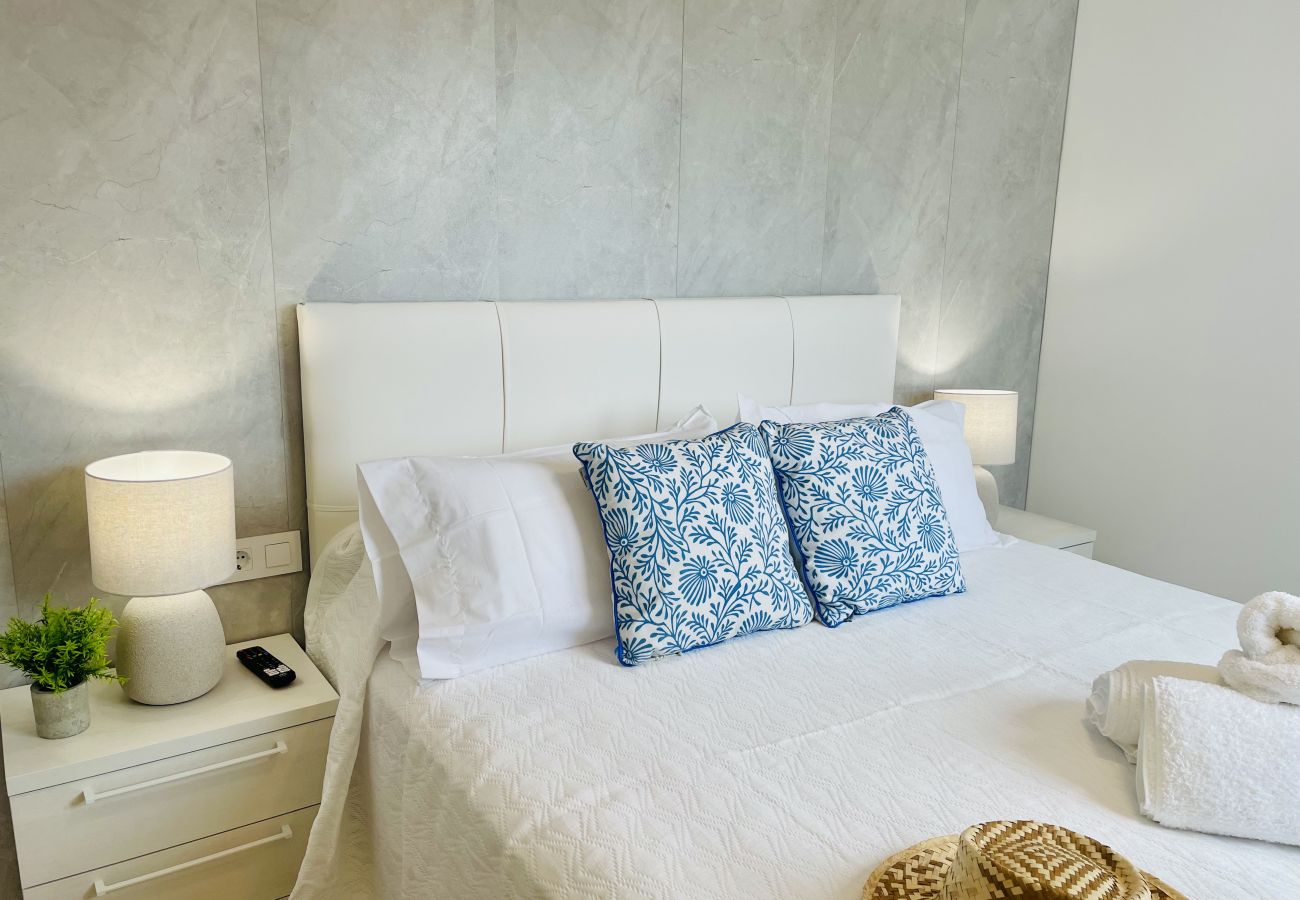 Apartamento en Torrox Costa - Apartamento de Lujo Sea Blue D&D
