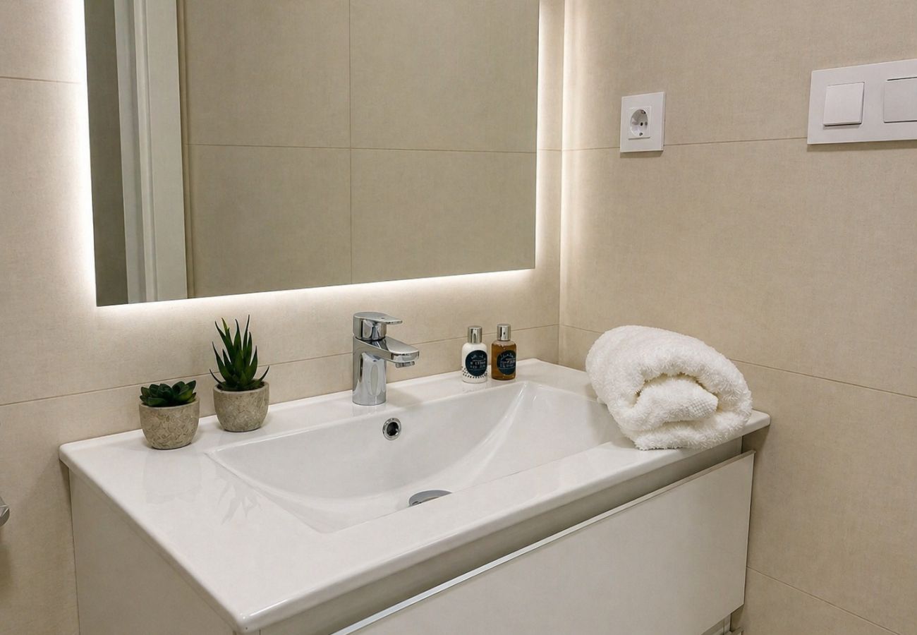 Apartamento en Torrox Costa - Apartamento de Lujo Sea Blue D&D
