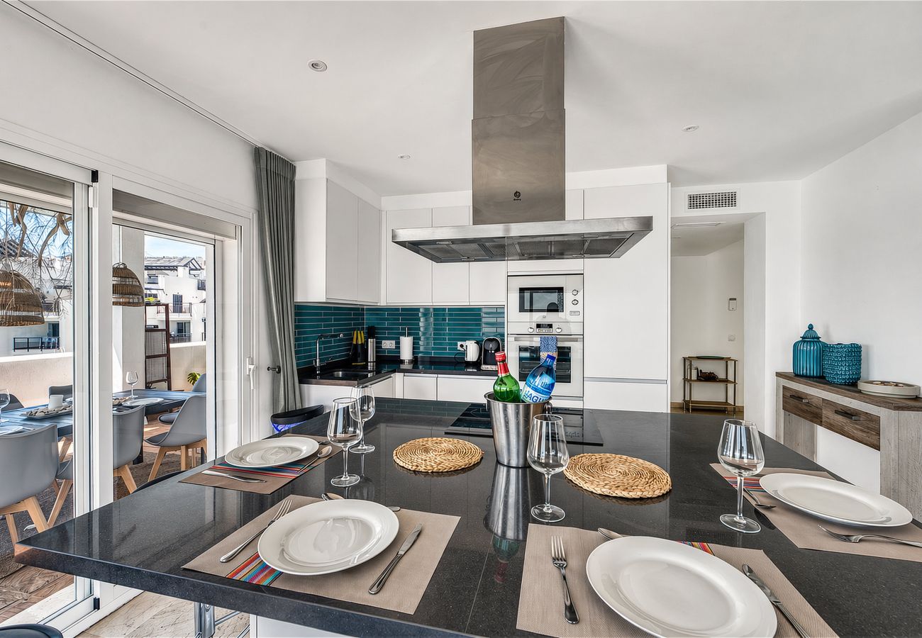 Apartamento en Casares - 3180 Ático dúplex con vistas panorámicas al mar