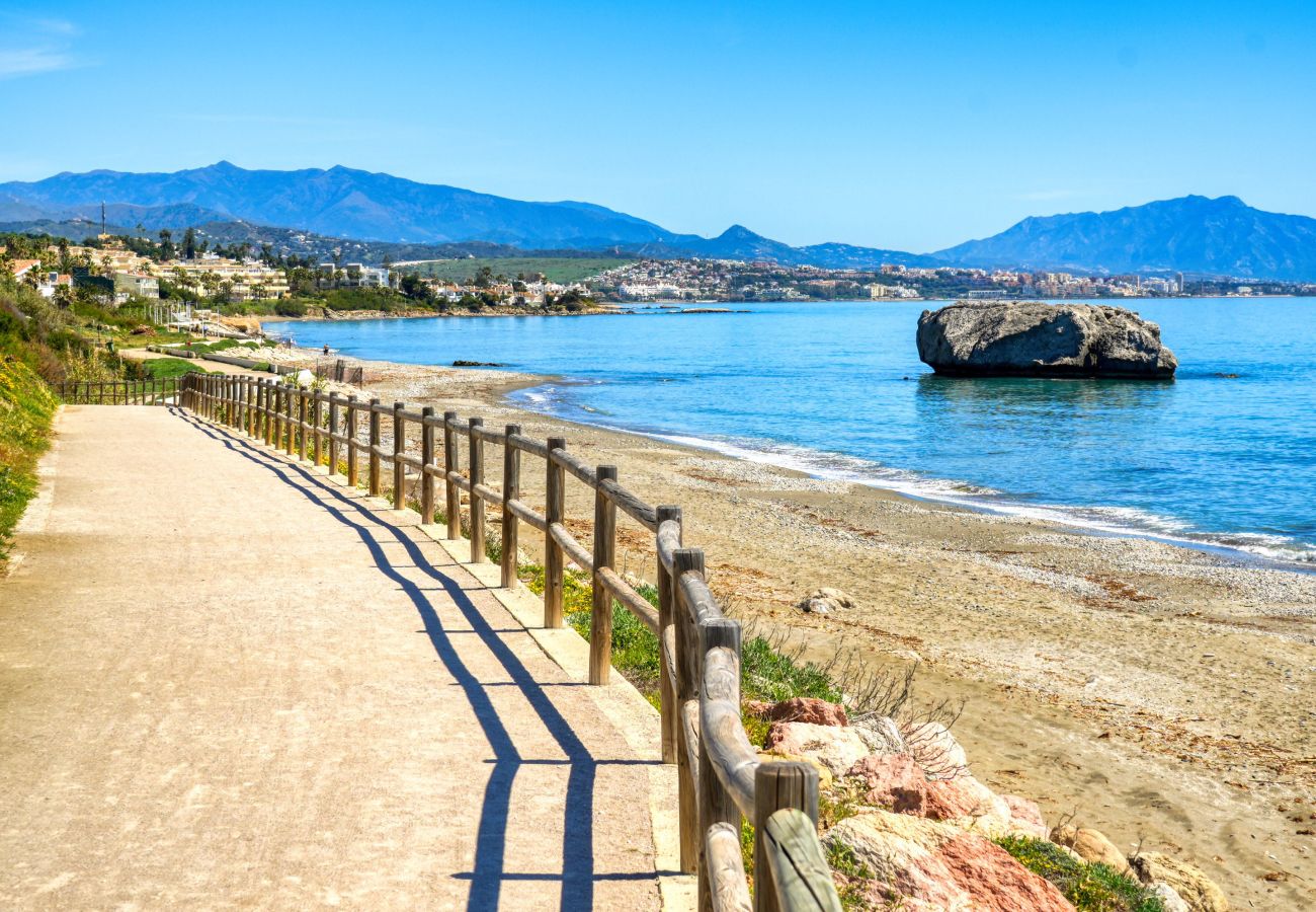 Apartamento en Casares - 3180 Ático dúplex con vistas panorámicas al mar