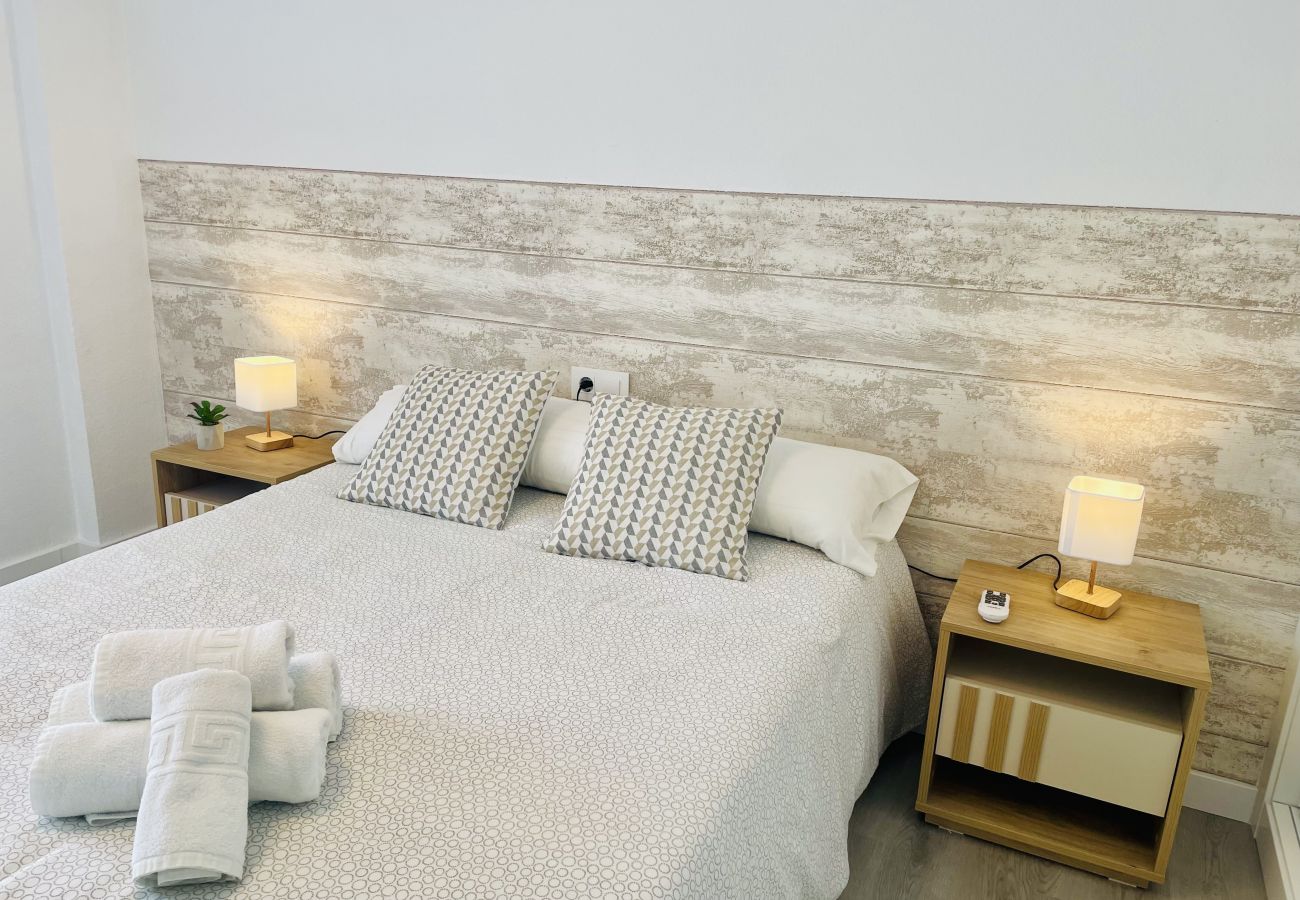 Apartamento en Torrox - Laguna 967 by At Home Costa del Sol