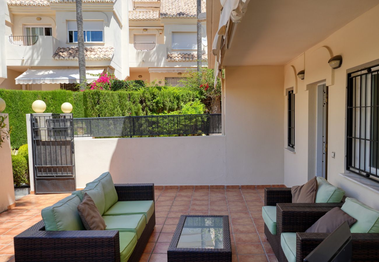 Casa adosada en Marbella - 3150 Seaside Home with Stunning Sea Views