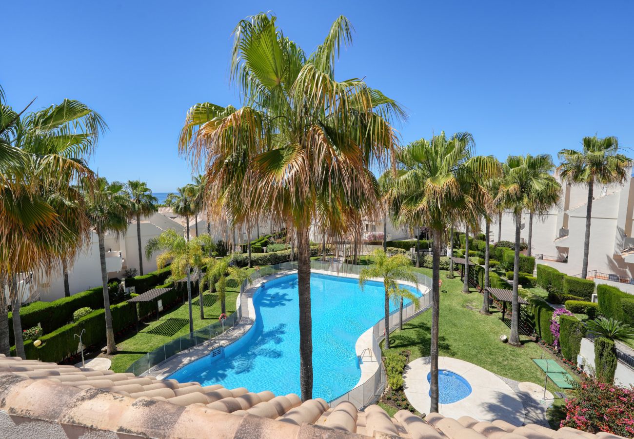 Casa adosada en Marbella - 3150 Seaside Home with Stunning Sea Views