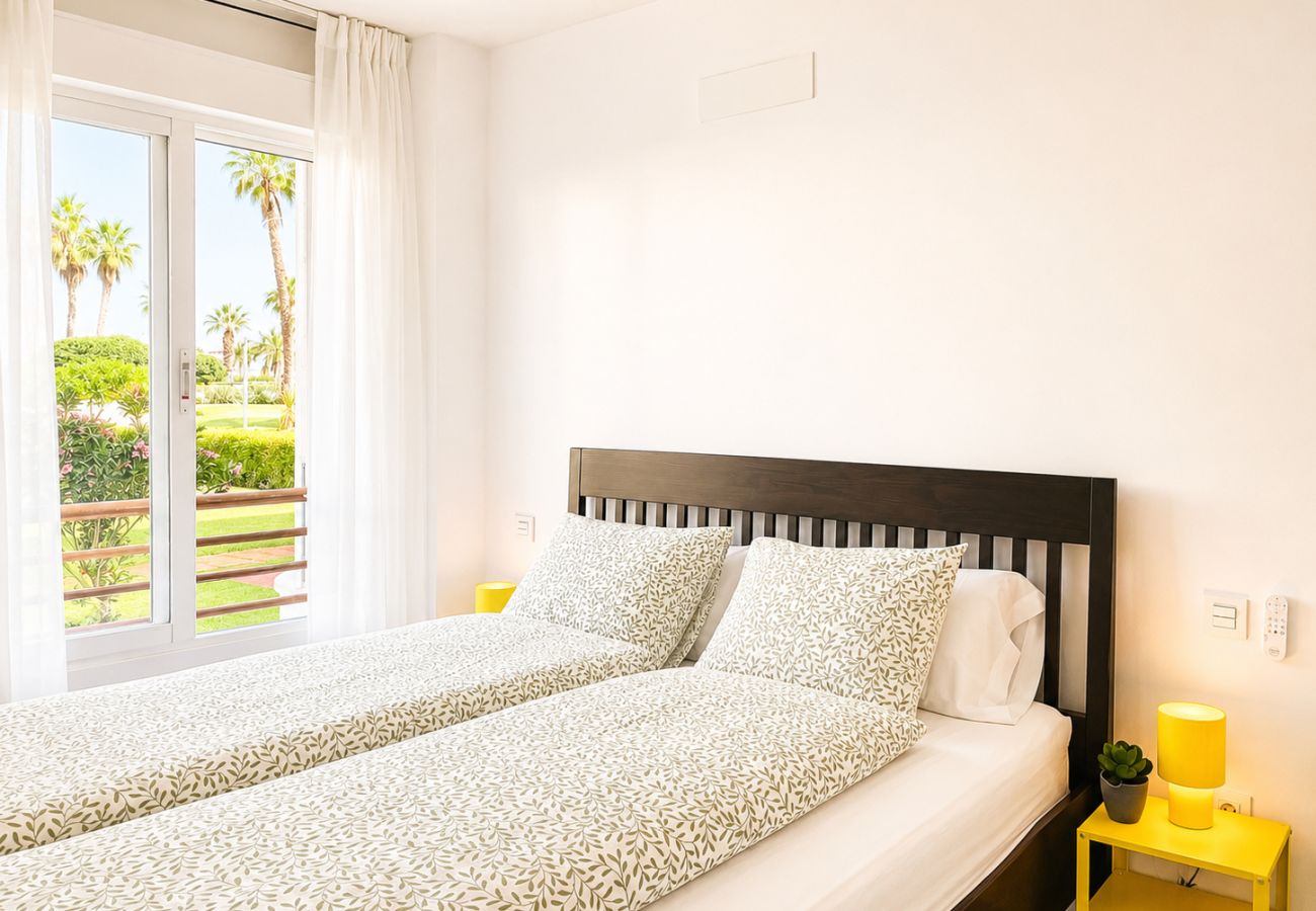 Apartamento en Torrox Costa - Jardines del Mar – Laguna Beach by At Home Costa del Sol