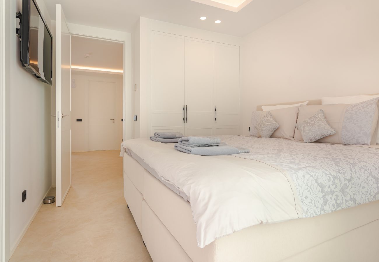 Villa in Marbella - Luxury villa | Heated pool* & private jacuzzi