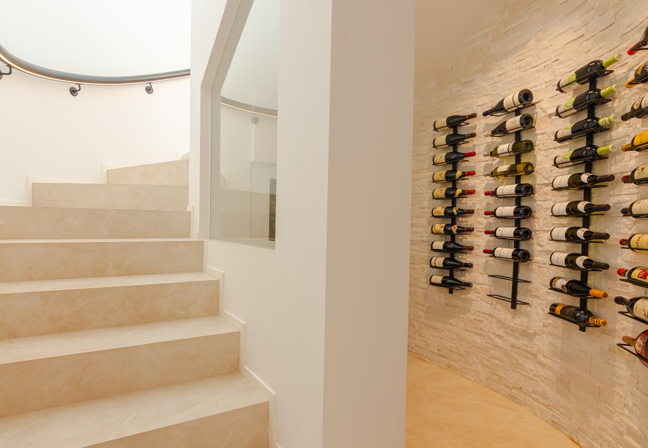 Villa in Marbella - Luxury villa | Heated pool* & private jacuzzi