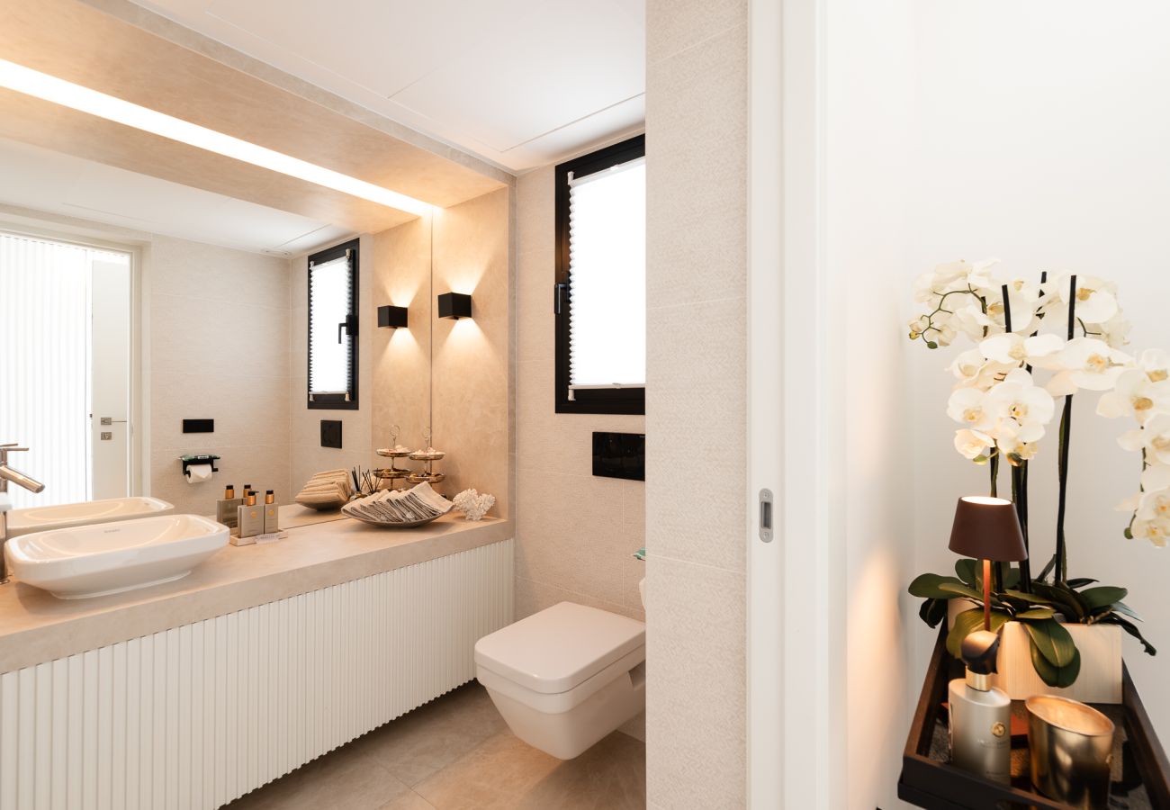 Villa in Marbella - Luxury villa | private heated pool* &  jacuzzi