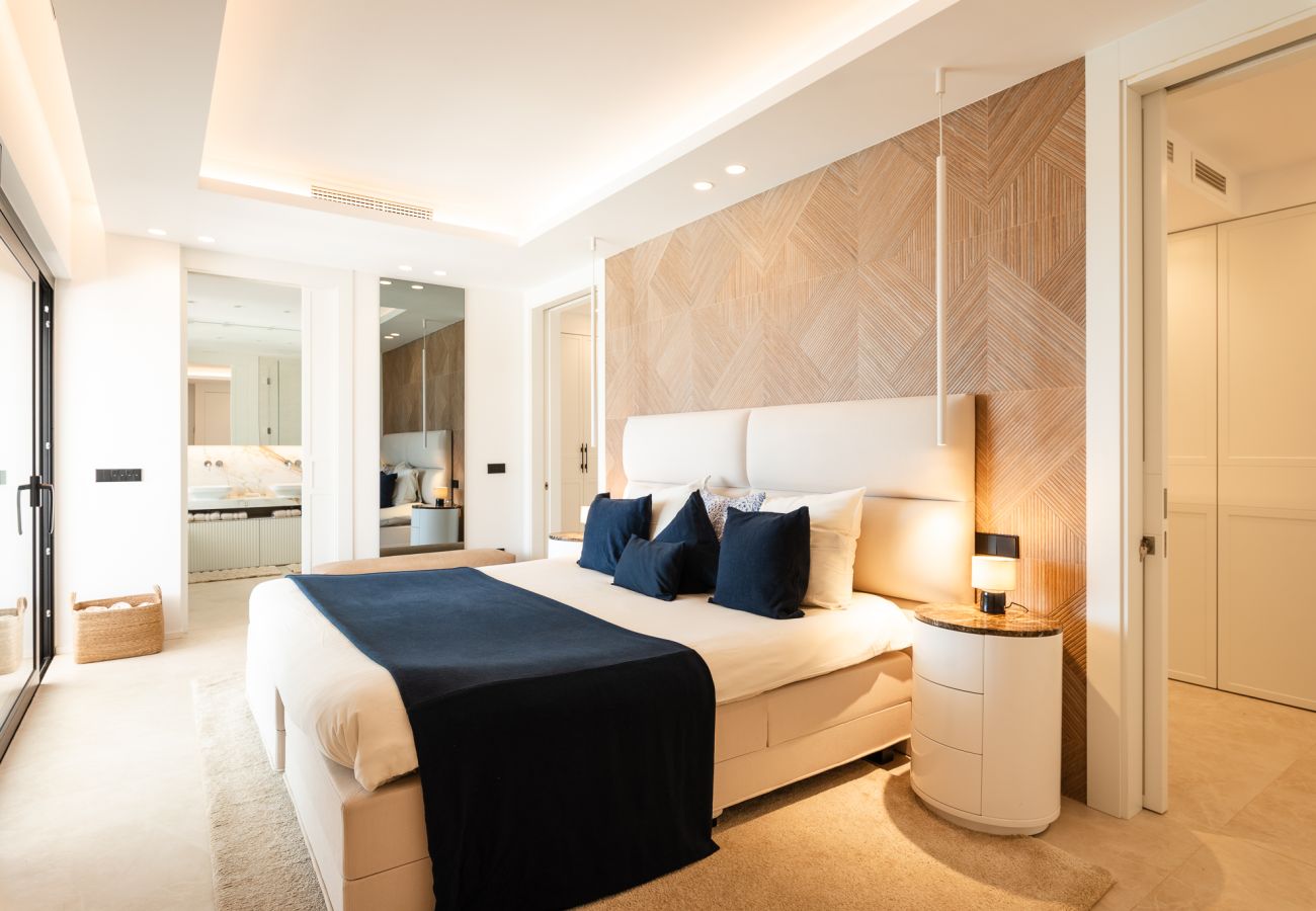 Villa in Marbella - Luxury villa | private heated pool* &  jacuzzi