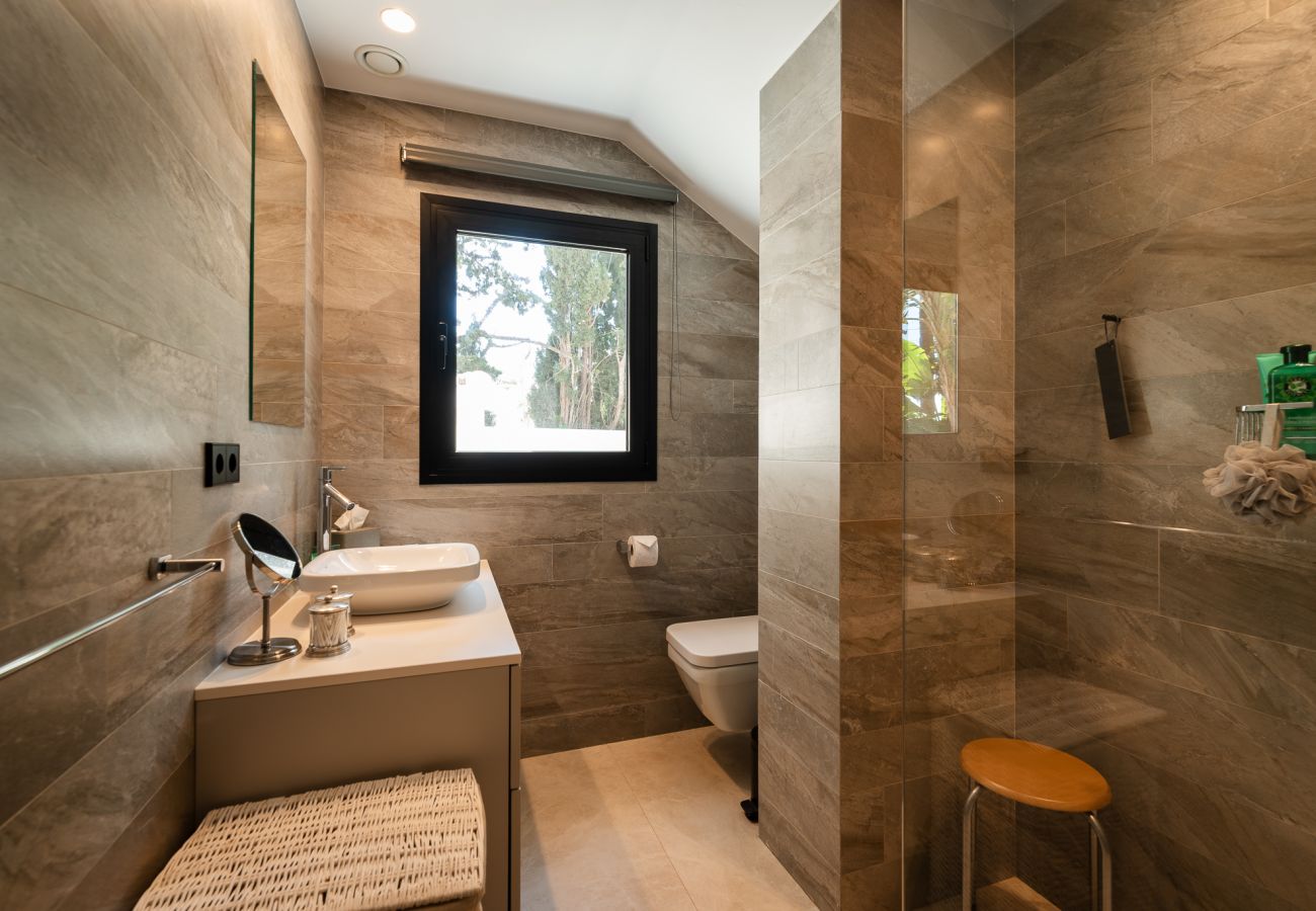 Villa in Marbella - Luxury villa | private heated pool* &  jacuzzi