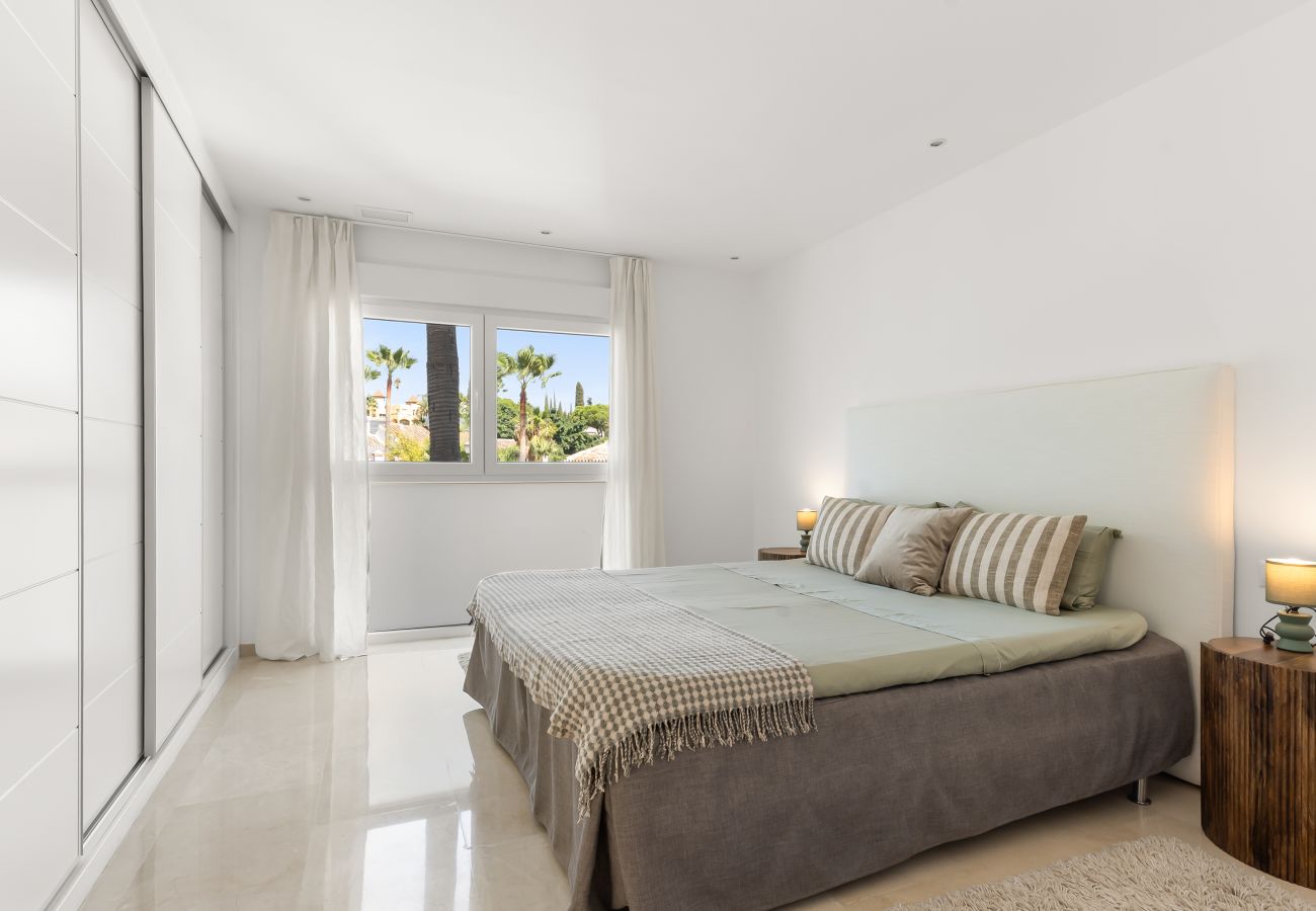 Villa in Marbella - BREATHTAKING VIEWS FROM VILLA NEAR BEACH - HEATED POOL