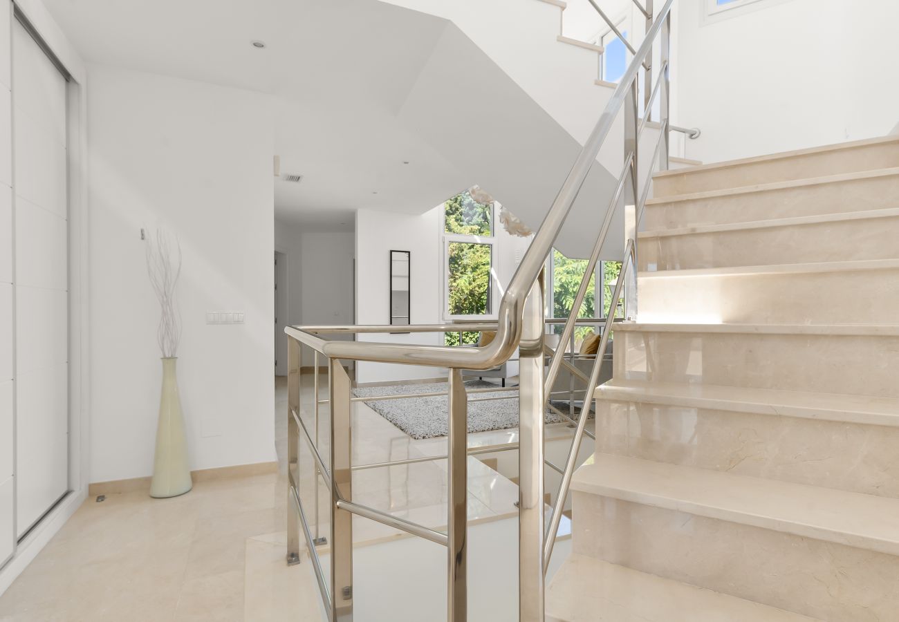 Villa in Marbella - BREATHTAKING VIEWS FROM VILLA NEAR BEACH - HEATED POOL