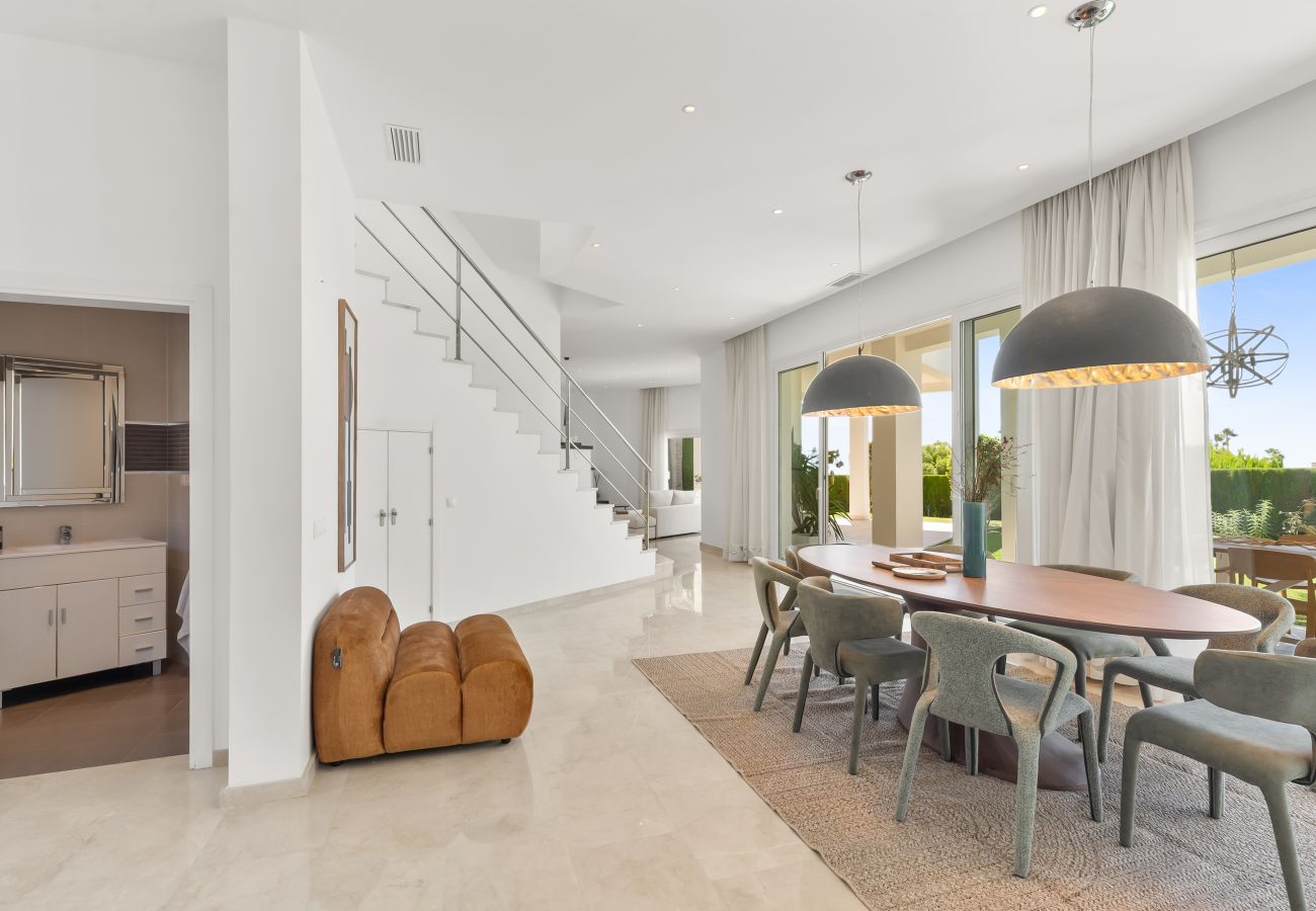 Villa in Marbella - BREATHTAKING VIEWS FROM VILLA NEAR BEACH - HEATED POOL