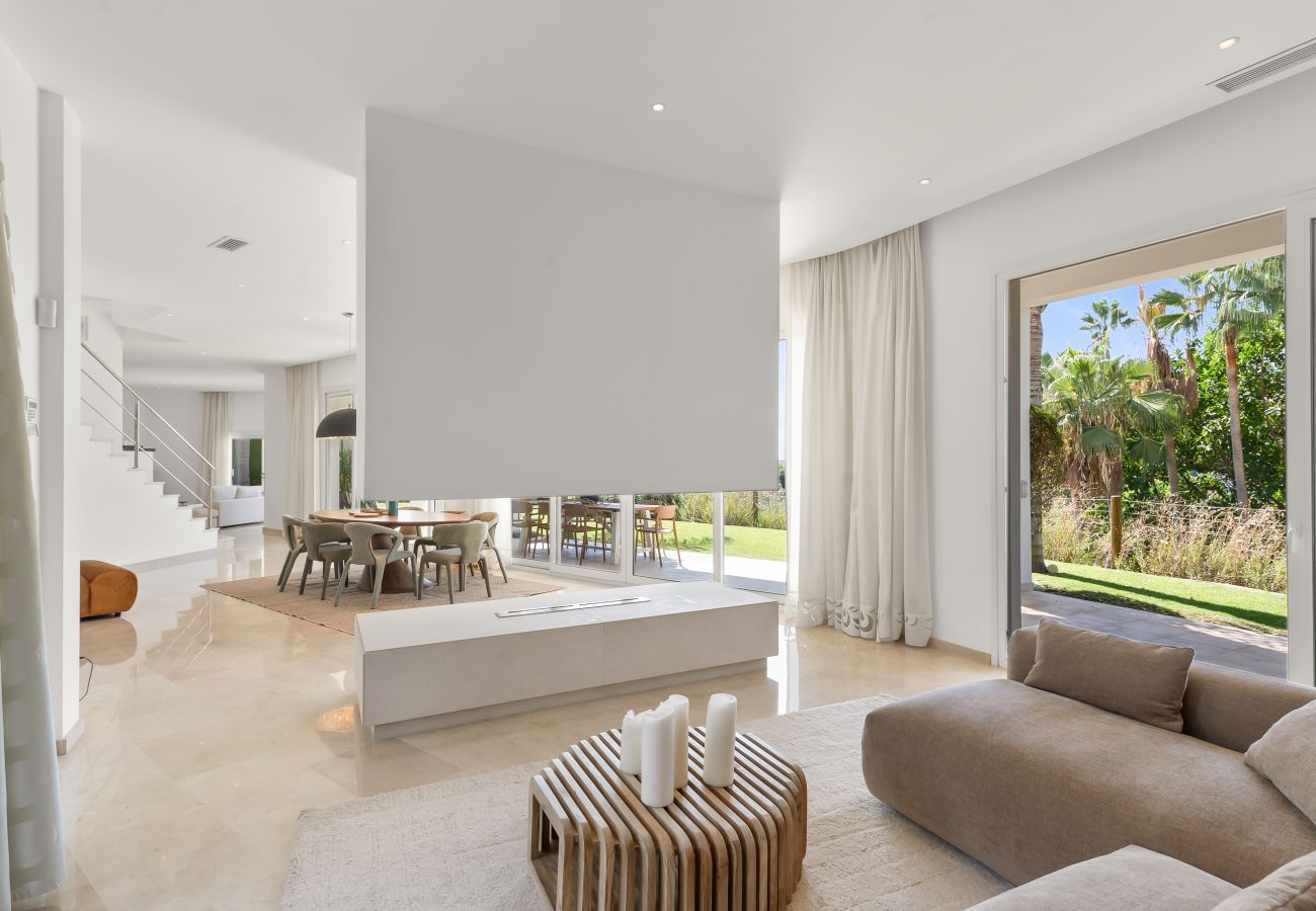 Villa in Marbella - BREATHTAKING VIEWS FROM VILLA NEAR BEACH - HEATED POOL
