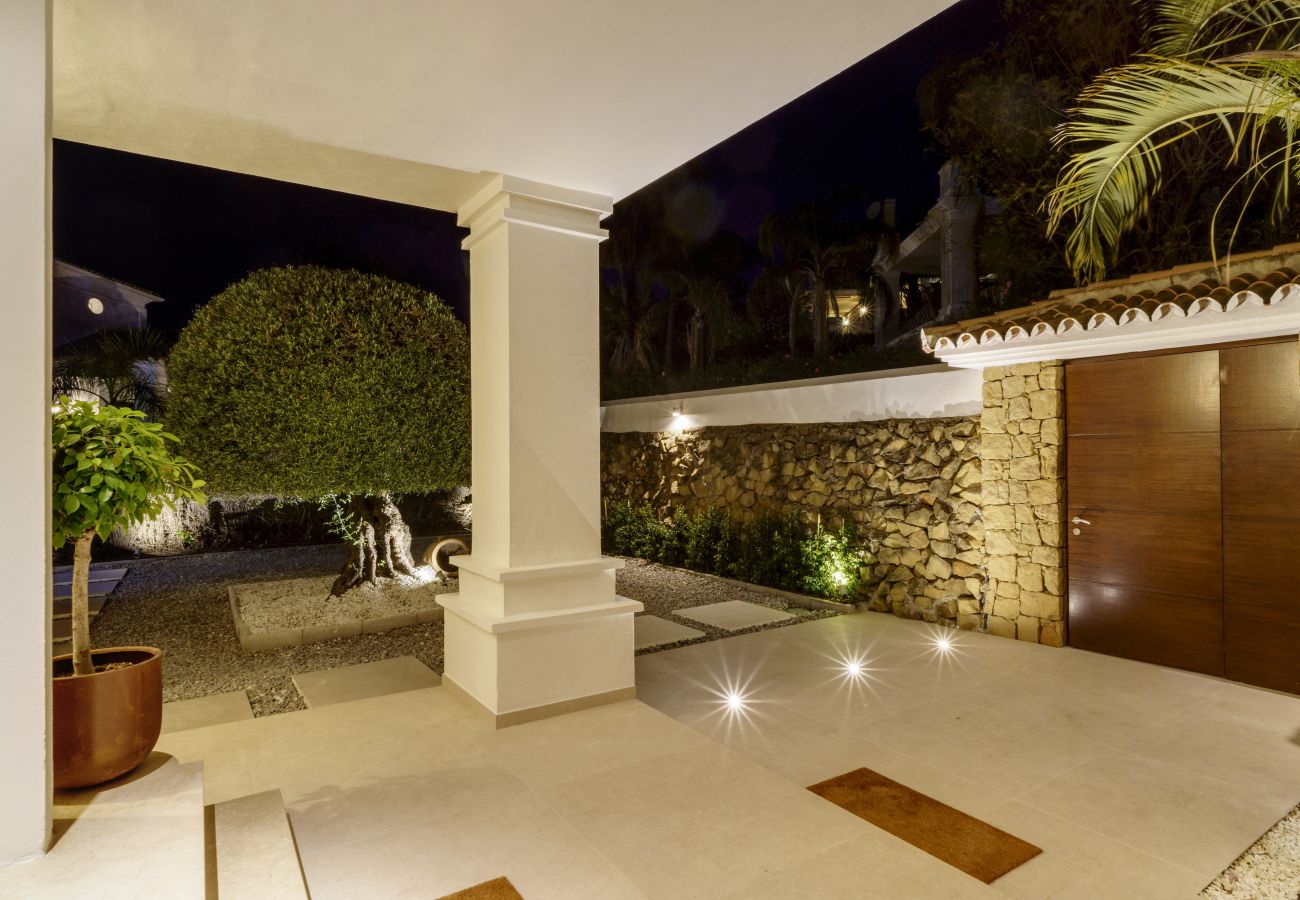 Villa in Marbella - 30439