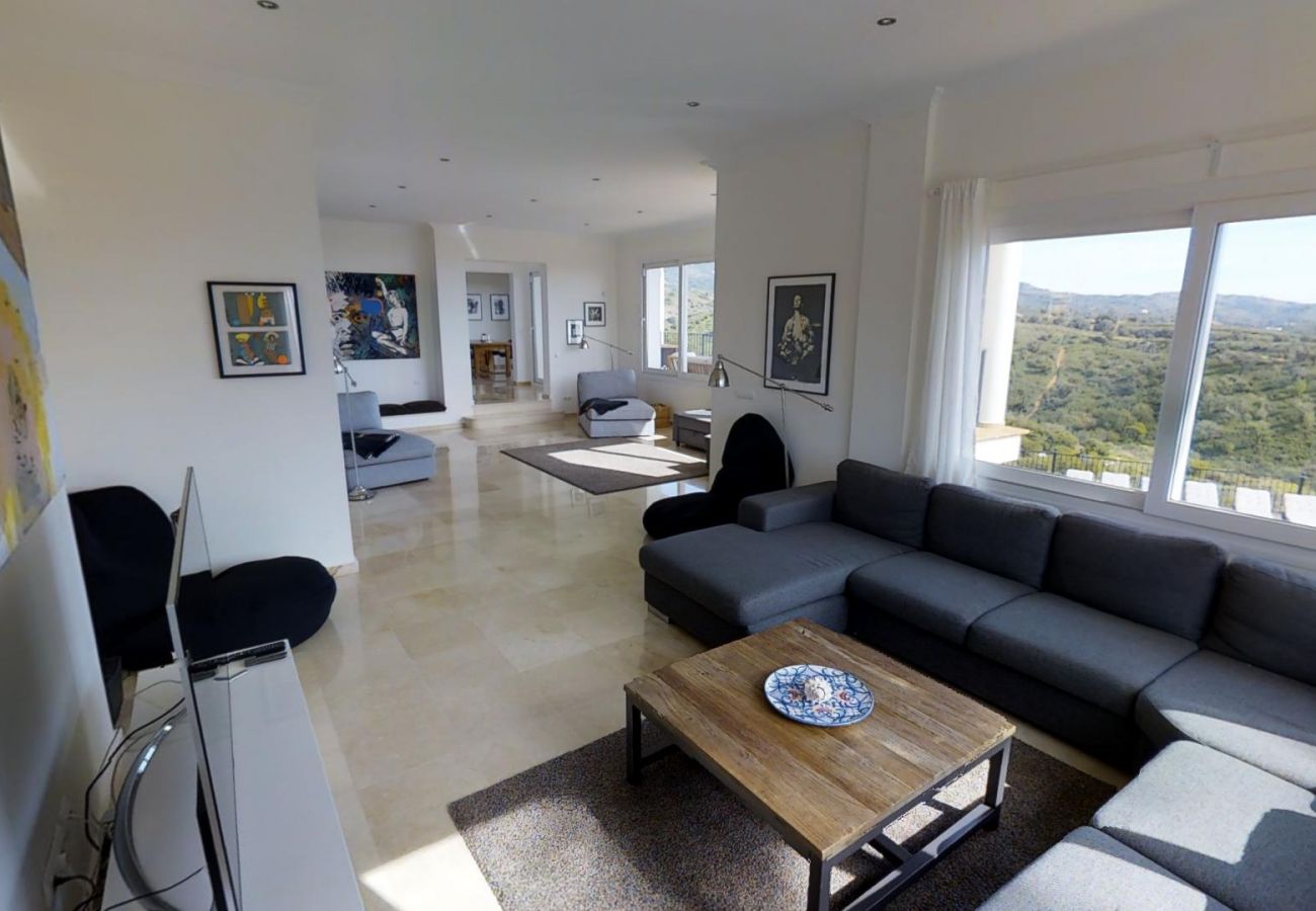 Villa in Marbella - 30851