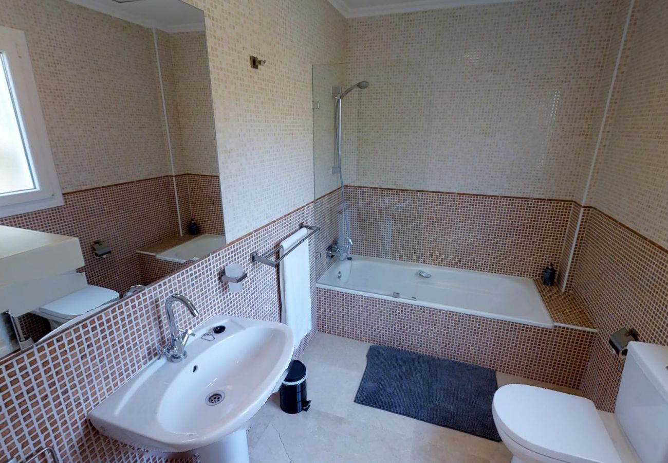 Villa in Marbella - 30851