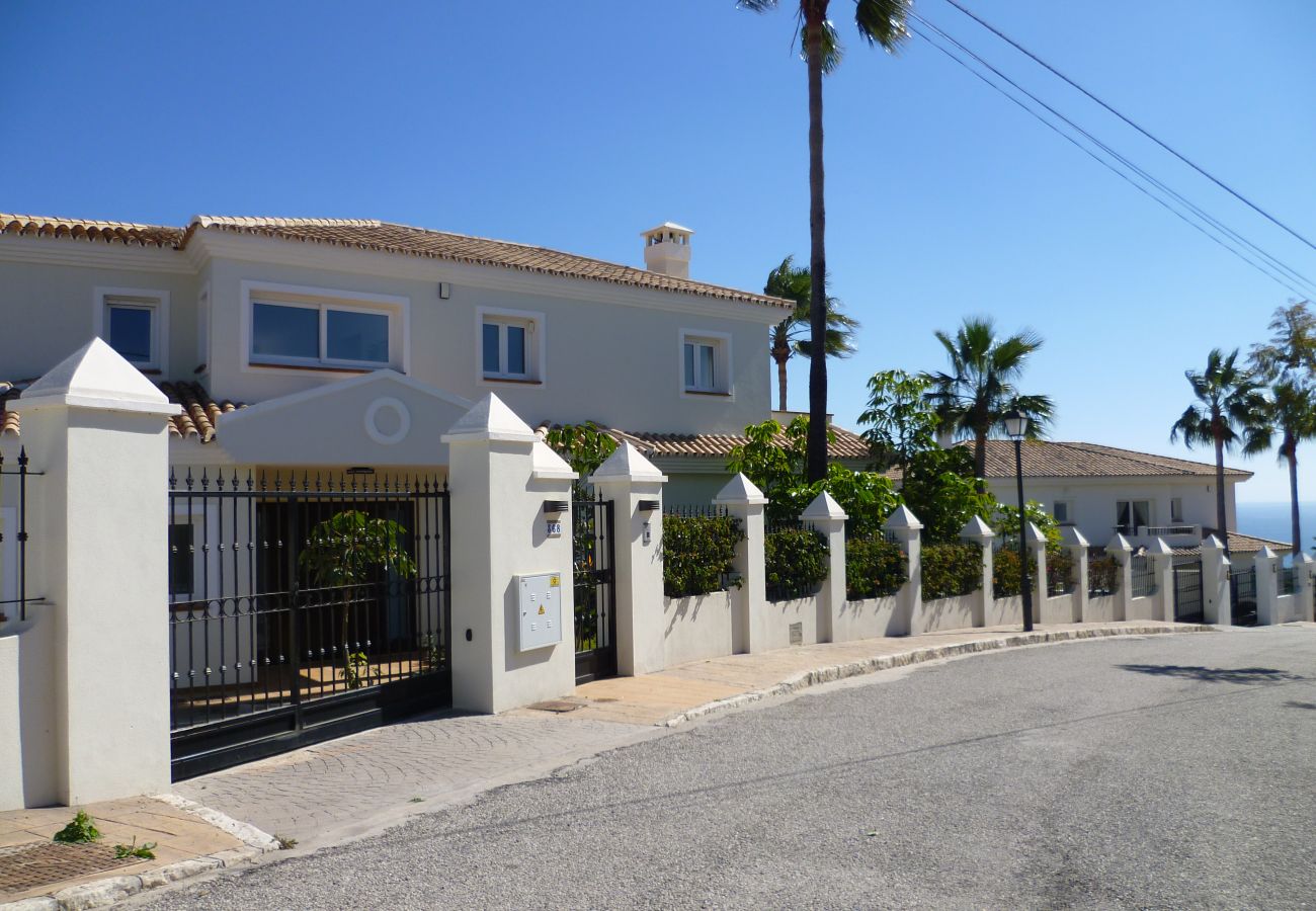 Villa in Marbella - 30851
