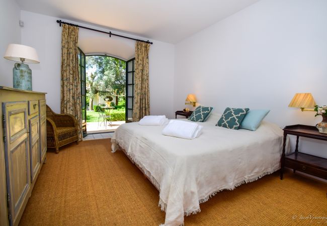 Villa in Marbella - 20000 - GREAT VILLA  IN COLONIAL STYLE Villa in Marbella - 20000 - GREAT VILLA  IN COLONIAL STYLE