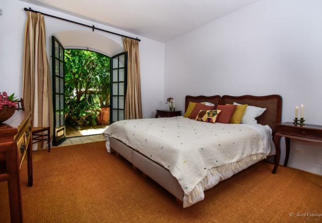 Villa in Marbella - 20000 - GREAT VILLA  IN COLONIAL STYLE Villa in Marbella - 20000 - GREAT VILLA  IN COLONIAL STYLE