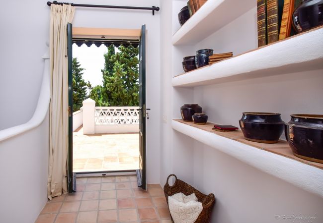 Villa in Marbella - 20000 - GREAT VILLA  IN COLONIAL STYLE Villa in Marbella - 20000 - GREAT VILLA  IN COLONIAL STYLE