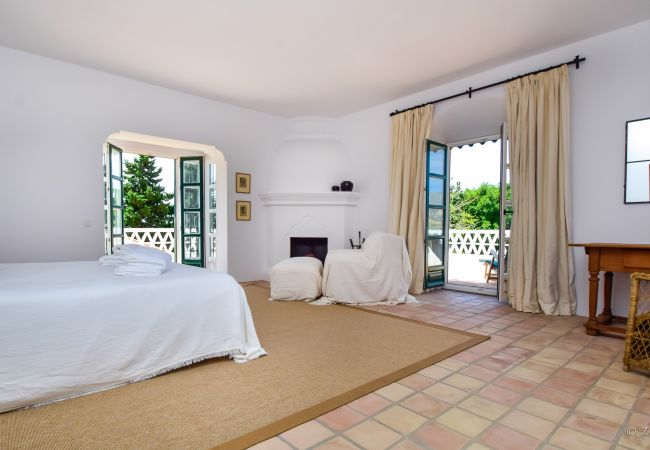 Villa in Marbella - 20000 - GREAT VILLA  IN COLONIAL STYLE Villa in Marbella - 20000 - GREAT VILLA  IN COLONIAL STYLE