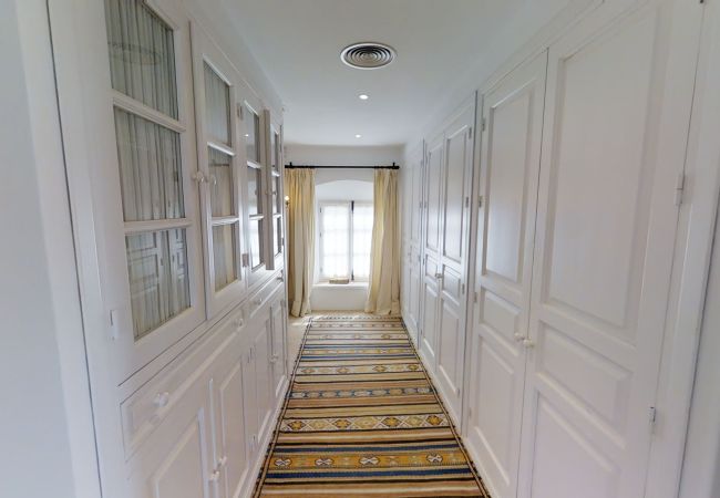 Villa in Marbella - 20000 - GREAT VILLA  IN COLONIAL STYLE Villa in Marbella - 20000 - GREAT VILLA  IN COLONIAL STYLE