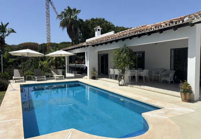 Villa/Dettached house in Marbella - 8738 - GREAT VILLA NEAR BEACH & MARBELLA