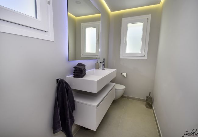 Villa in Marbella - 14177 - Exquisite villa near beach! Heated pool* Villa in Marbella - 14177 - Exquisite villa near beach! Heated pool*