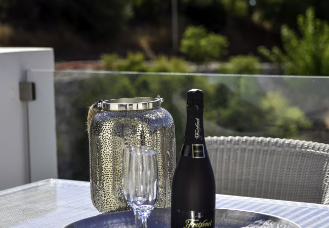 Villa in Marbella - 14177 - Exquisite villa near beach! Heated pool* Villa in Marbella - 14177 - Exquisite villa near beach! Heated pool*