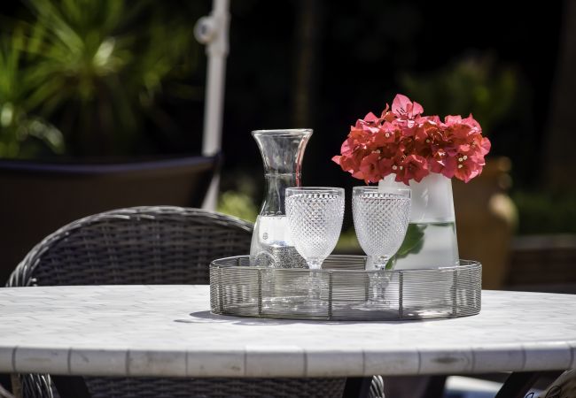 Villa in Marbella - 14177 - Exquisite villa near beach! Heated pool* Villa in Marbella - 14177 - Exquisite villa near beach! Heated pool*