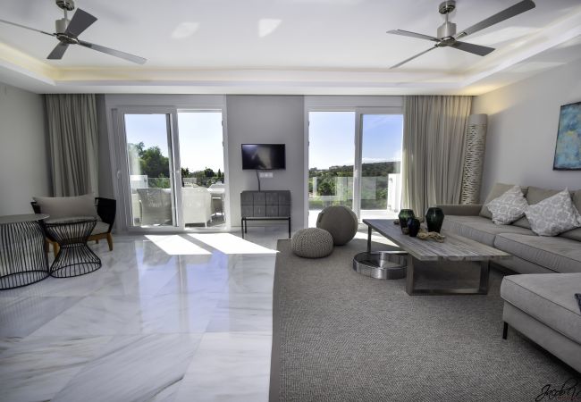 Villa in Marbella - 14177 - Exquisite villa near beach! Heated pool* Villa in Marbella - 14177 - Exquisite villa near beach! Heated pool*