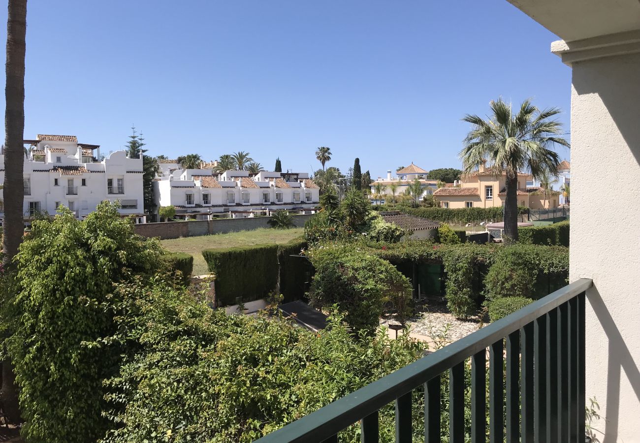 Apartment in San Pedro de Alcántara - 27683