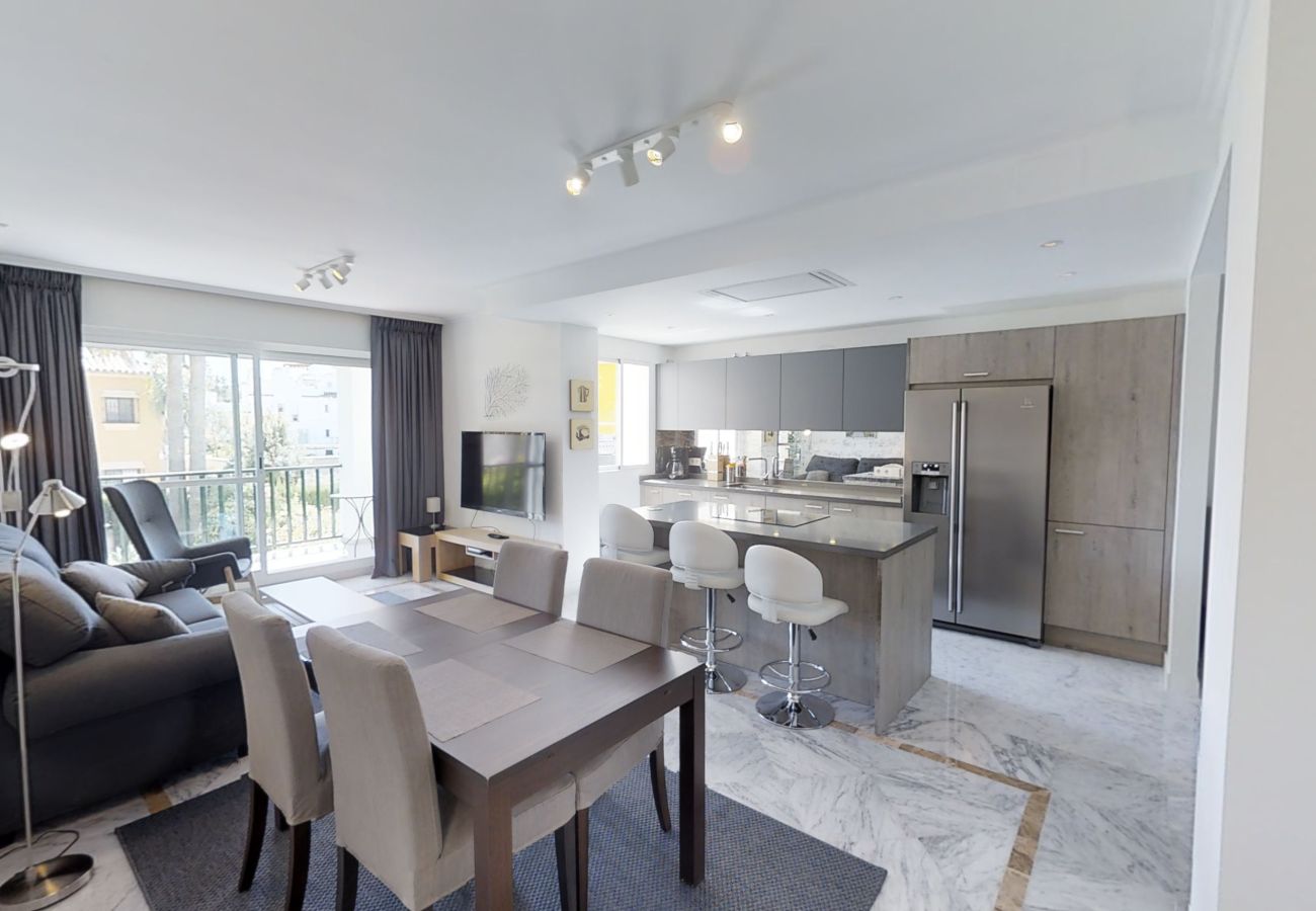 Apartment in San Pedro de Alcántara - 27683