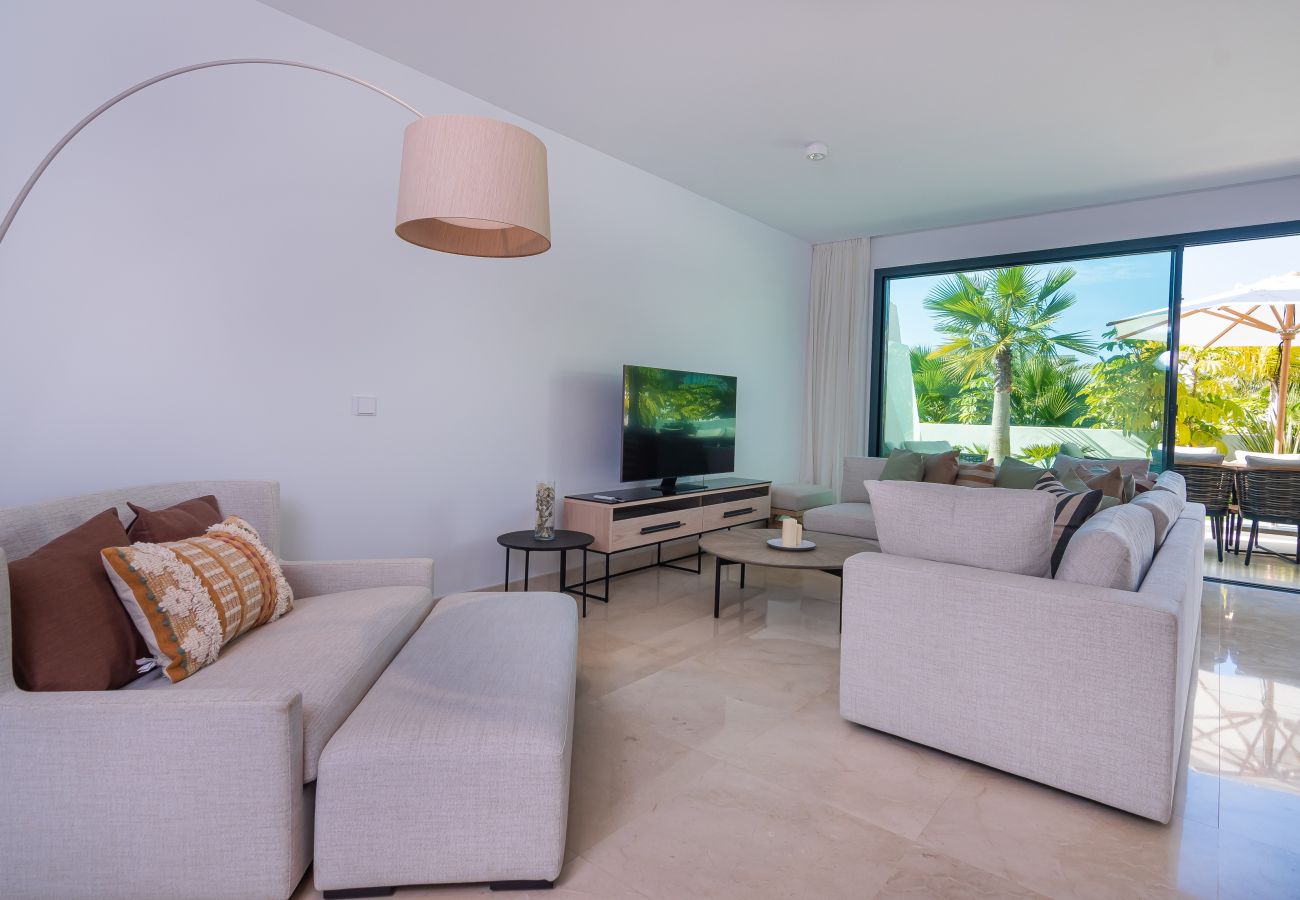 Townhouse in La Cala de Mijas - Modern Townhouse with rooftop plunge pool