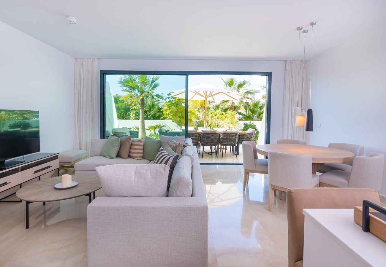 Townhouse in La Cala de Mijas - Modern Townhouse with rooftop plunge pool
