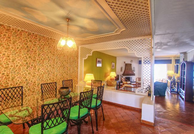 Apartment in Marbella - 1079 Stunning Puerto Banus Apartment with Marina Views Apartment in Marbella - 1079 Stunning Puerto Banus Apartment with Marina Views