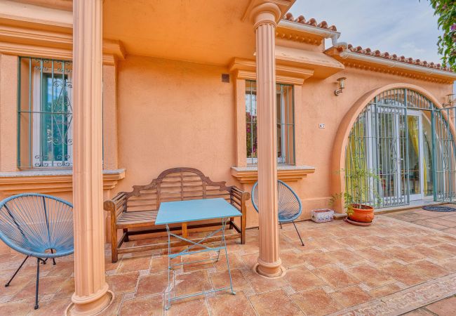 Villa in Marbella - 1109 Charming Family Villa with Panoramic Sea Views Villa in Marbella - 1109 Charming Family Villa with Panoramic Sea Views