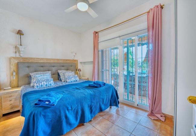 Villa in Marbella - 1109 Charming Family Villa with Panoramic Sea Views Villa in Marbella - 1109 Charming Family Villa with Panoramic Sea Views