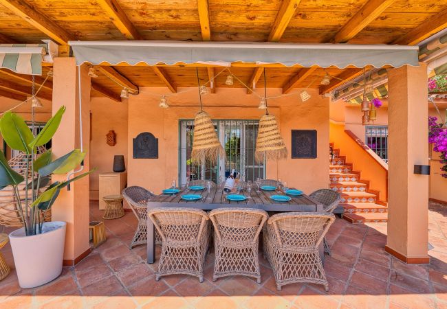 Villa in Marbella - 1109 Charming Family Villa with Panoramic Sea Views Villa in Marbella - 1109 Charming Family Villa with Panoramic Sea Views