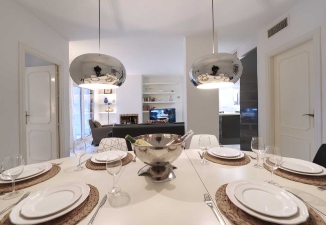 Apartment in Marbella - 2039 Cozy Beachfront Apartment on Golden Beach Apartment in Marbella - 2039 Cozy Beachfront Apartment on Golden Beach