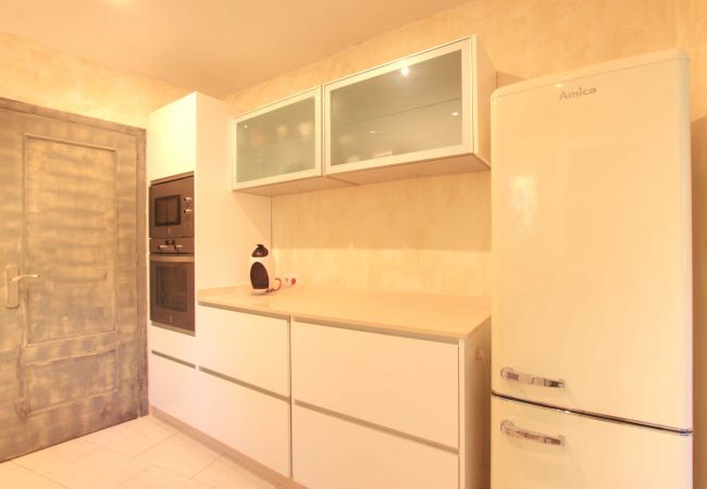 Villa in Marbella - 2042 Elegant Villa with Garden, heated Pool and Spacious Layout Villa in Marbella - 2042 Elegant Villa with Garden, heated Pool and Spacious Layout