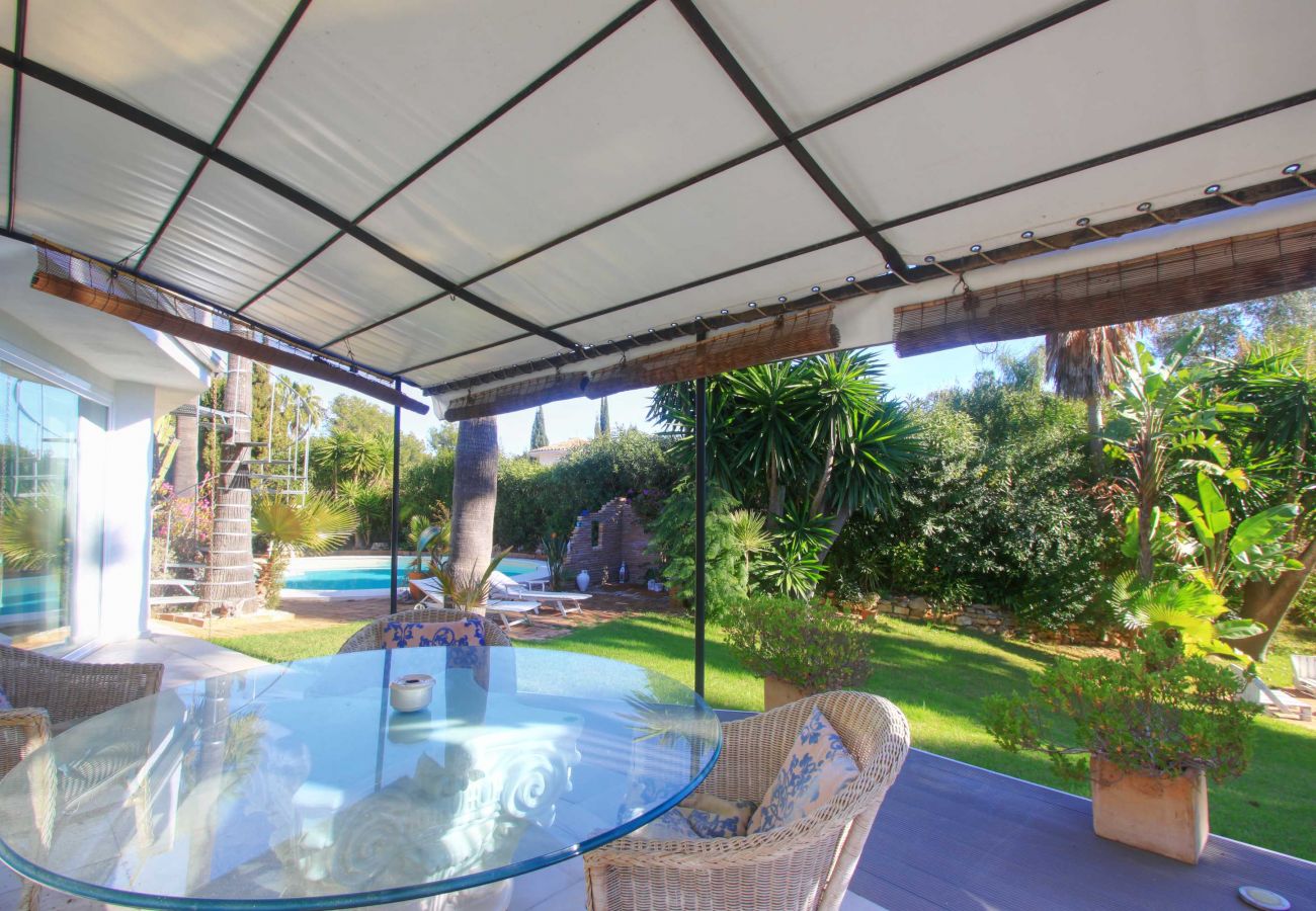 Villa in Marbella - 2042 Elegant Villa with Garden, heated Pool and Spacious Layout
